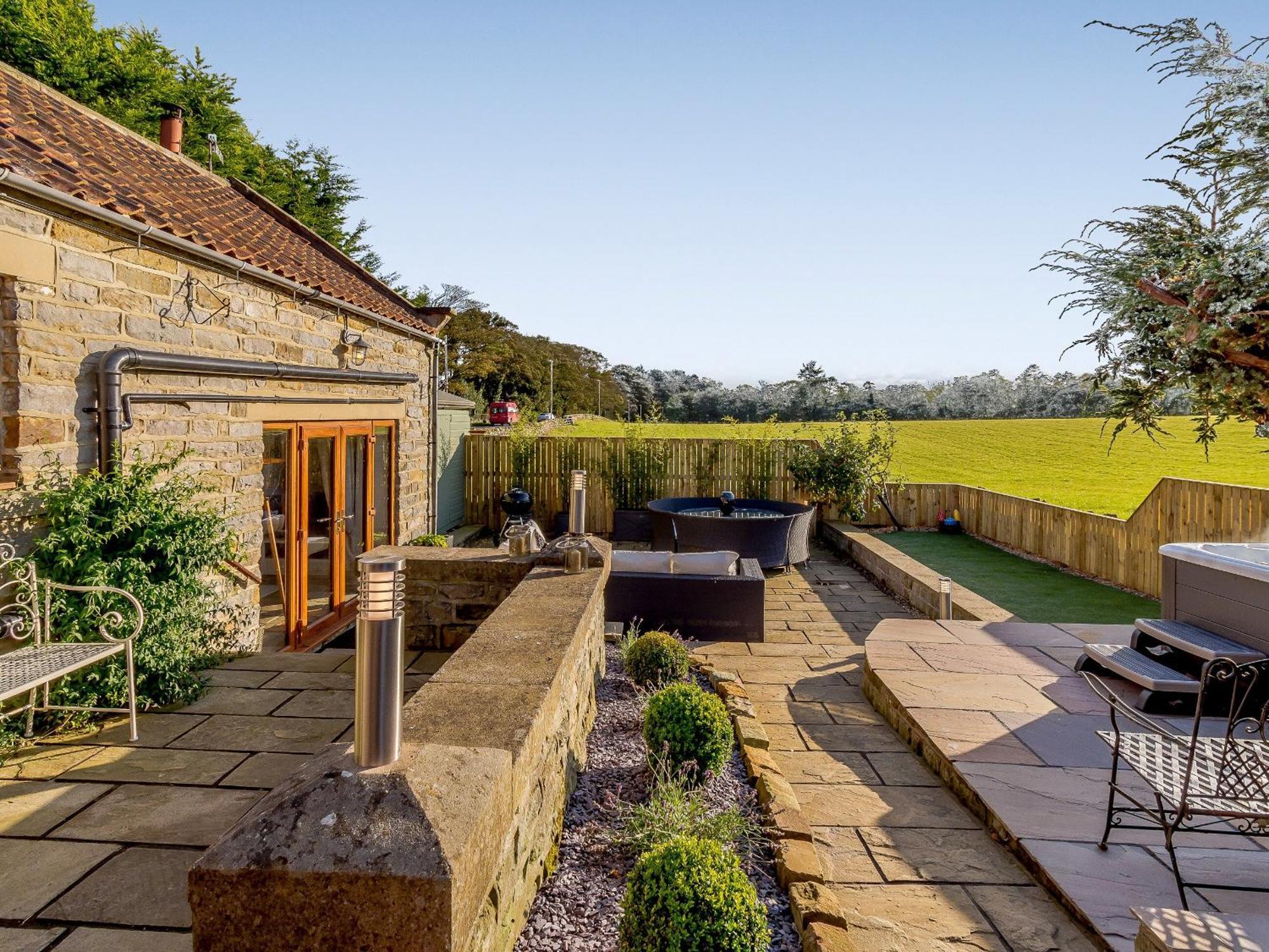 The Old Barn Villa Cloughton Exterior foto